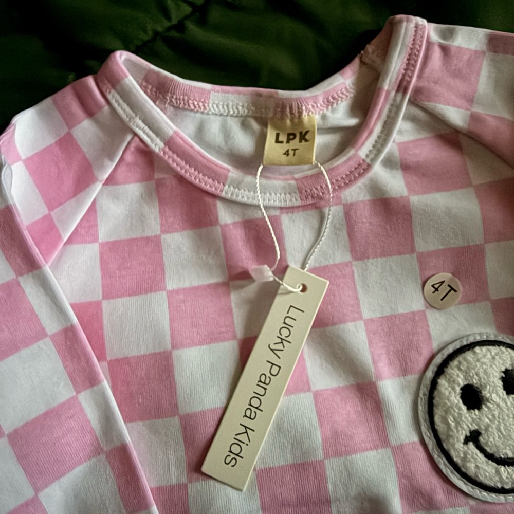 Checkered Smiley Set - Picture 2 of 4